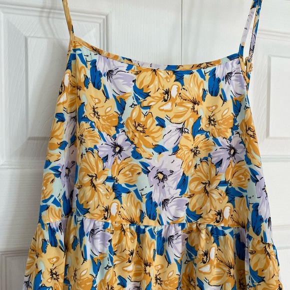 3/$30 ✨ Floral Tiered Dress - Picture 4 of 4